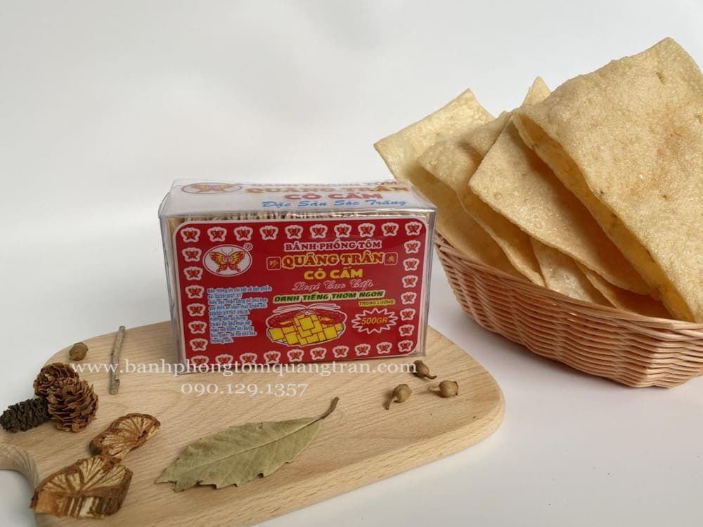 Hộp bánh phồng tôm Quãng Trân Cô Cấm loại cao cấp 75% tôm, trọng lượng 500 gram