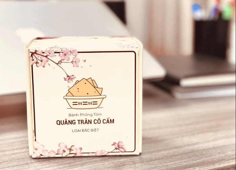 Bánh phồng tôm Cô Cấm hộp Tết