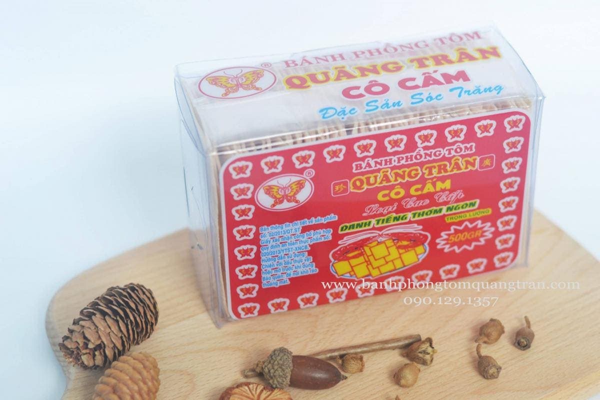 Bánh phồng tôm sống trước khi chiên