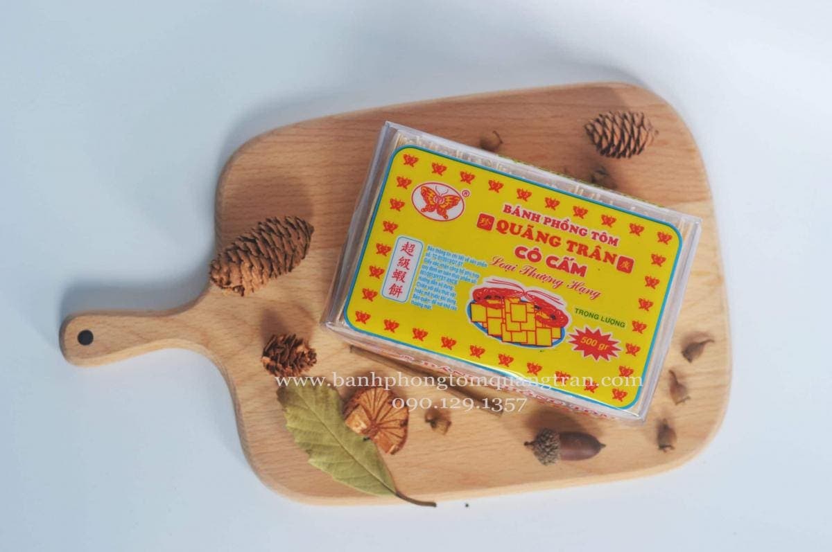 Bánh phồng tôm Cô Cấm đóng hộp nhựa cứng