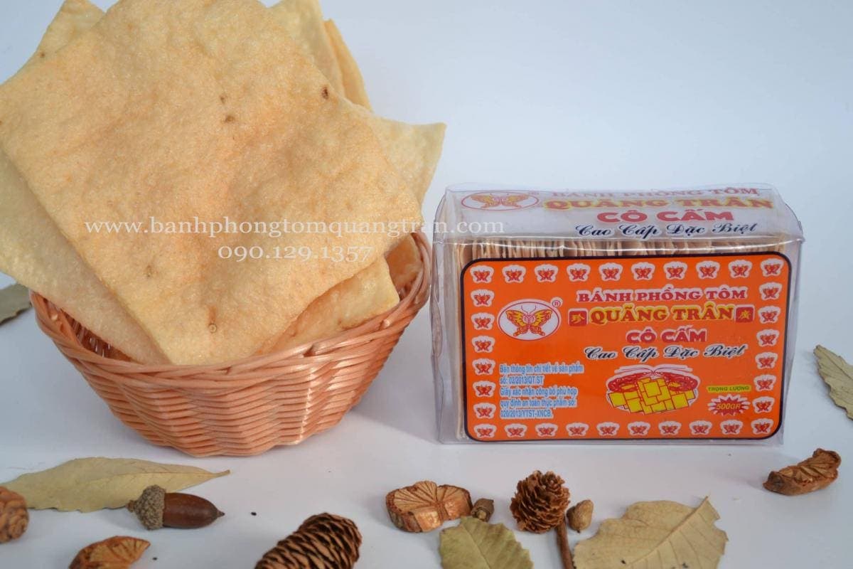Bánh phồng tôm Cô Cấm chiên vàng giòn
