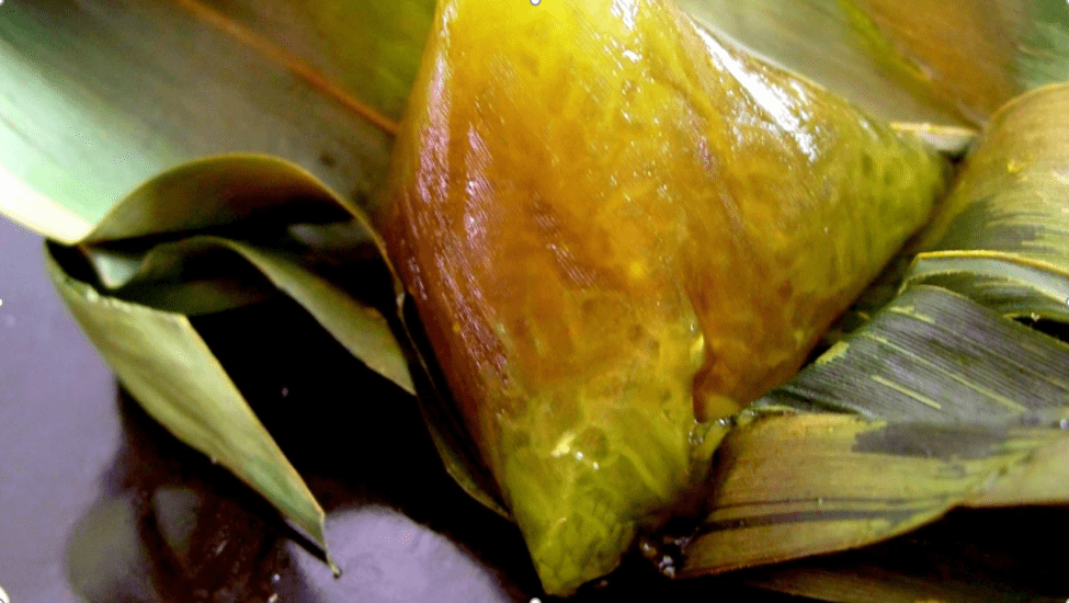 bánh ú nước tro