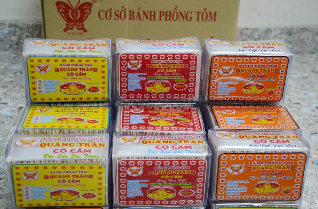 Ba loại bánh phồng tôm Cô Cấm